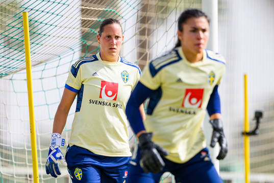 Goalkeeper Emma Lind and goalkeeper Zecira Musovic of the