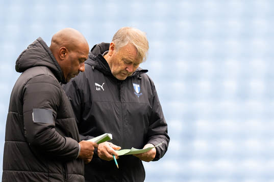 Assistant coach Jeffrey Aubynn and Head coach Åge Hareide