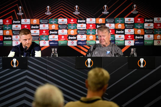 Anders Christiansen and head coach Åge Hareide