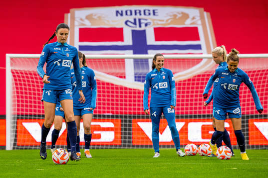 Ingrid Syrstad Engen and Celin Bizet Ildhusøy of the