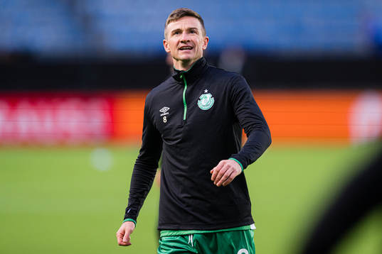 Ronan Finn of Shamrock Rovers warms up