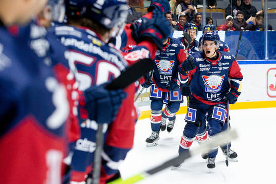 Linköpings Arvid Costmar jublar