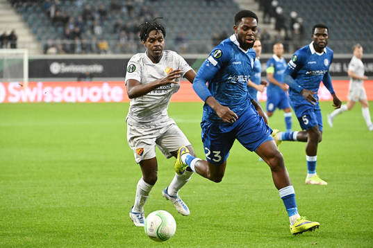Joel Asoro of Djurgården against Jordan Torunarigha of Gent