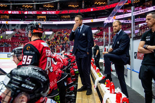 Malmö Redhawks tränare Tomas Kollar och assisterande