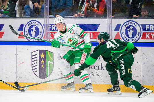 Rögles Oskar Stål-Lyrenäs och Färjestads Henrik
