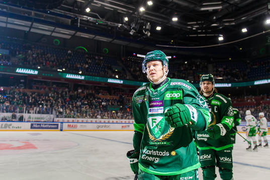 Färjestads Daniel Viksten jublar