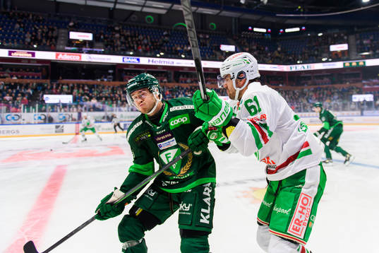 Färjestads Michael Lindqvist och Rögles Ludvig Larsson