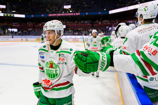 Rögles Adam Tambellini jublar