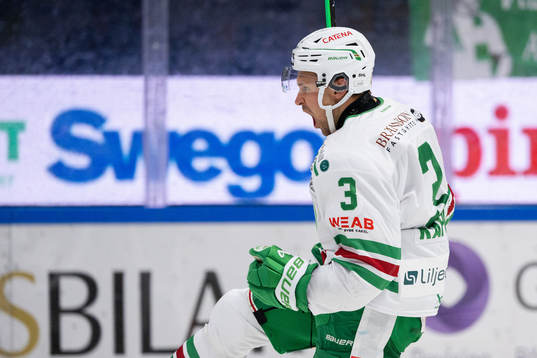 Rögles Michael Kapla jublar