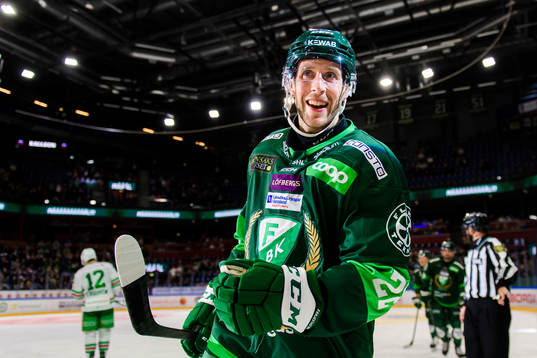 Färjestads Per Åslund jublar