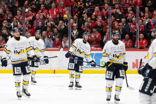 HV71s Chad Billins deppar