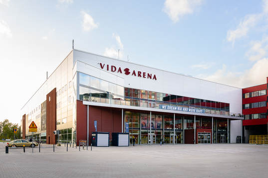 Exteriör vy av Vida arena före ishockeymatchen i SHL