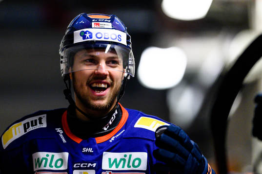 Växjös Manuel Ågren före ishockeymatchen i SHL mellan