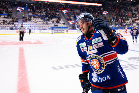 Växjös Jayden Halbgewachs jublar