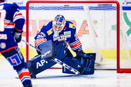Växjös målvakt Emil Larmi