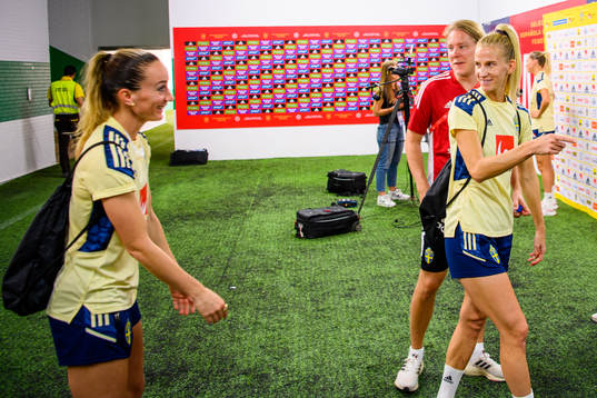 Kosovare Asllani and Sofia Jakobsson of the Swedish women's