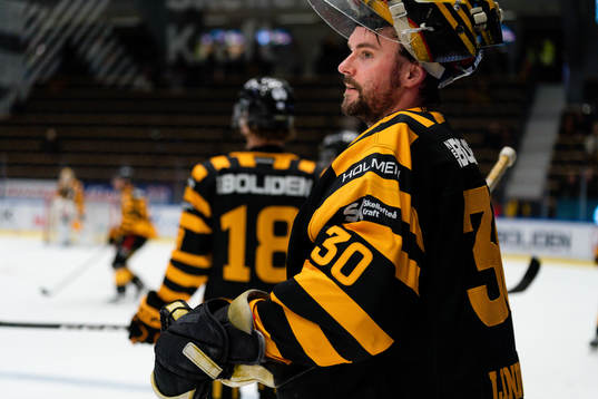 Skellefteås målvakt Gustaf Lindvall