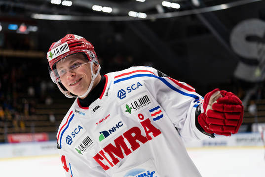 Timrås Erik Walli Walterholm jublar