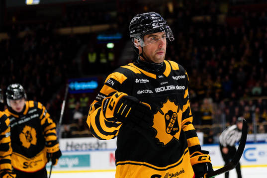 Skellefteås Joakim Lindström jublar