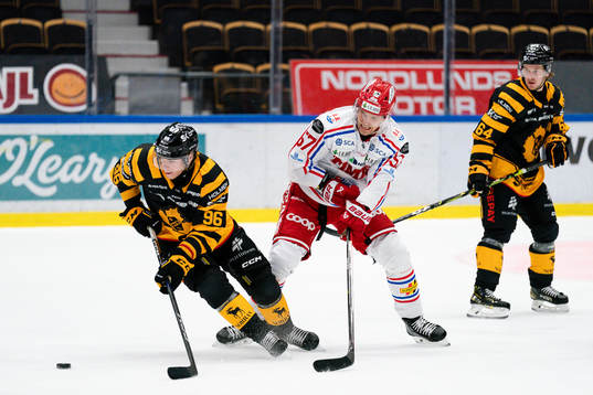 Skellefteås Rickard Hugg och Timrås Anton Wedin