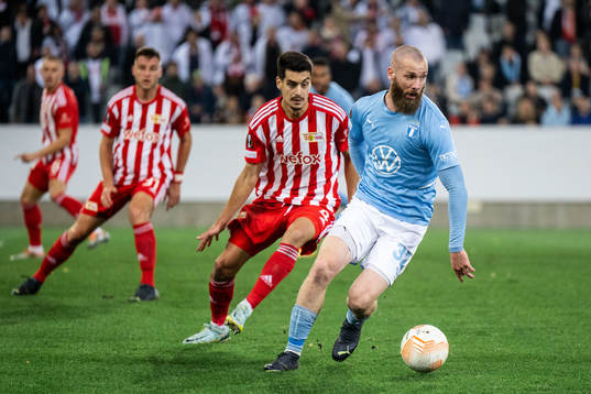 Diogo Leite of Union Berlin and Jo Inge Berget of Malmö FF