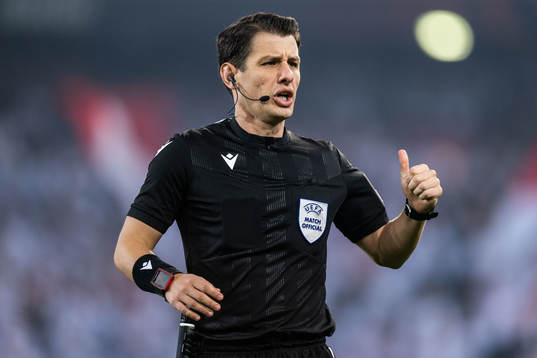 Referee Halil Umut Meler