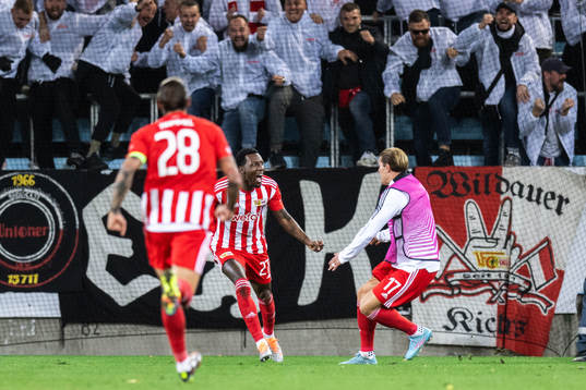 Sheraldo Becker of Union Berlin celebrates