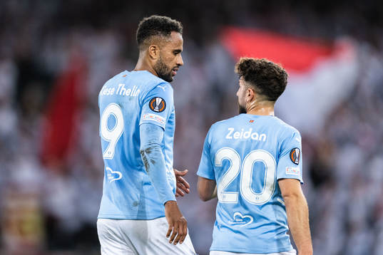 Isaac Kiese Thelin and Moustafa Zeidan of Malmö FF looks
