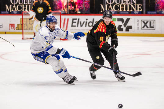 Leksands Marek Hrivik och Brynäs Greg Scott