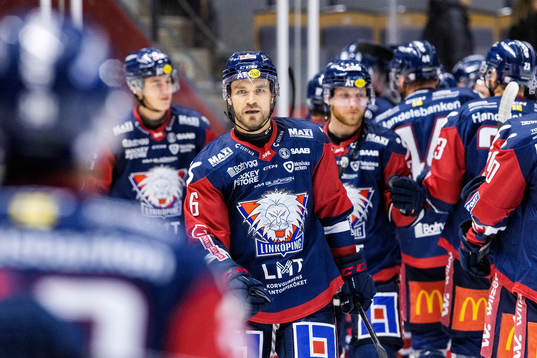 Linköpings Craig Schira jublar