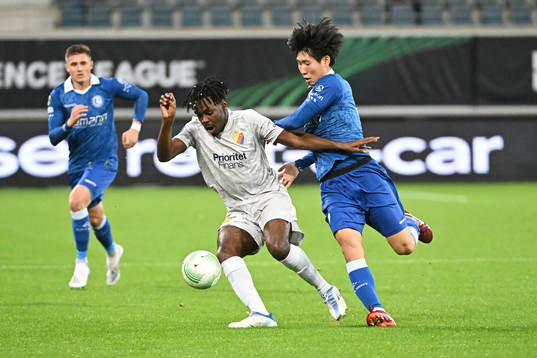 Joel Asaro of Djurgården and Hyunseok Hong of Gent