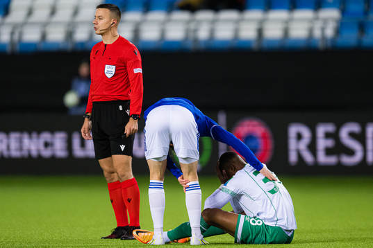 Aidomo Emakhu of Shamrock Rovers in pain