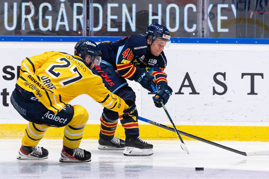 Södertäljes Daniel Norbe och Djurgårdens Tim Söderlund