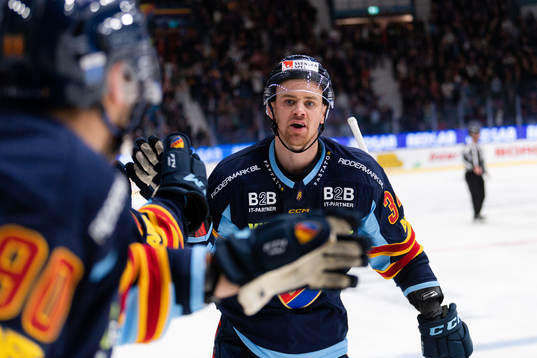 Djurgårdens Daniel Brodin jublar