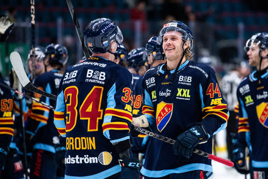 Djurgårdens Daniel Brodin och Olle Liss jublar