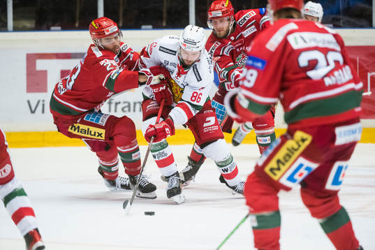 Modos Josh Dickinson Mikkel Aagaard och Josef Ingman mot