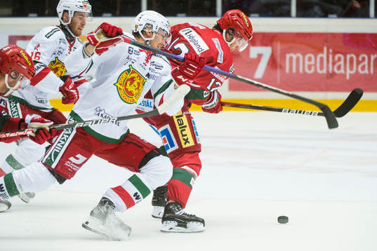 Moras Fabian Ilestedt och Kevin Hancock jagar Modos Oscar