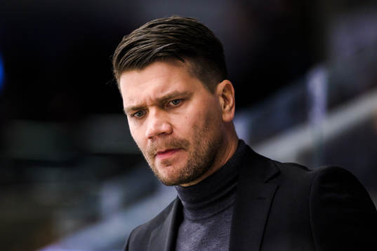 Karlskogas huvudtränare Karl Helmersson