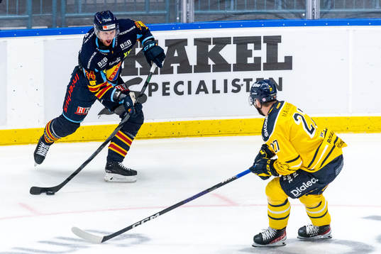 Djurgårdens Daniel Brodin och Södertäljes Daniel Norbe