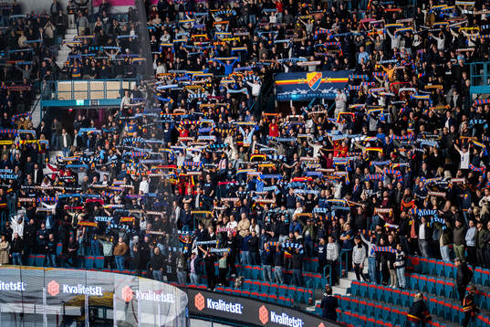 under ishockeymatchen i Hockeyallsvenskan mellan