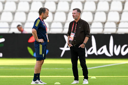 Physiotherapist Pontus Ekblom and Head coach Peter