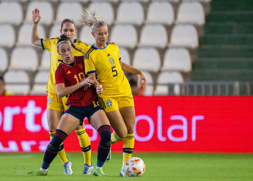 Athenea del Castillo of Spain against Elin Rubensson and