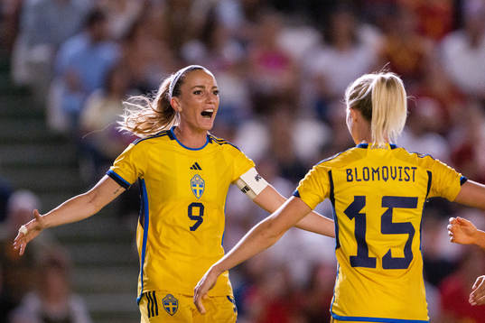 Kosovare Asllani of Sweden celebrates the 0-1 goal