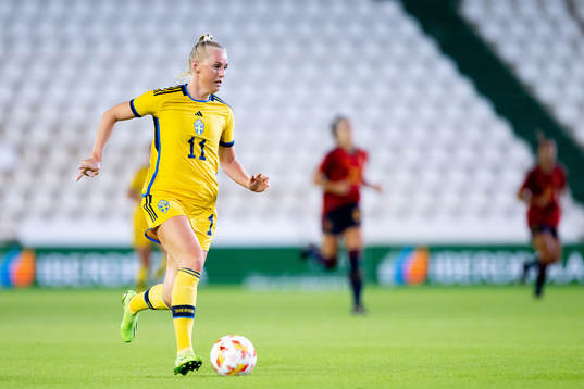Stina Blackstenius of Sweden