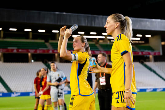 Magdalena Eriksson and Linda Sembrant of Sweden