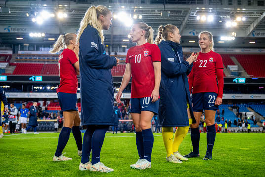 Anna Jøsendal, Thea Bjelde and Sophie Roman Haug of Norway