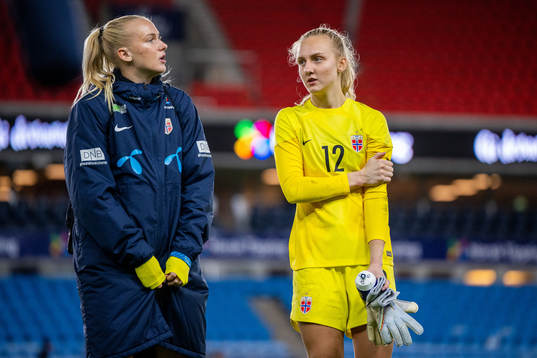 Goalkeeper Selma Panengstuen and goalkeeper Sunniva