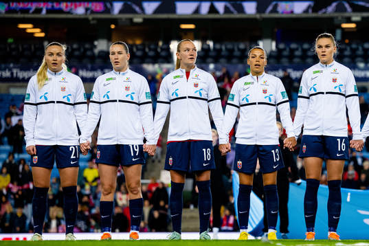 Anna Jøsendal, Elisabeth Terland, Frida Maanum, Celin