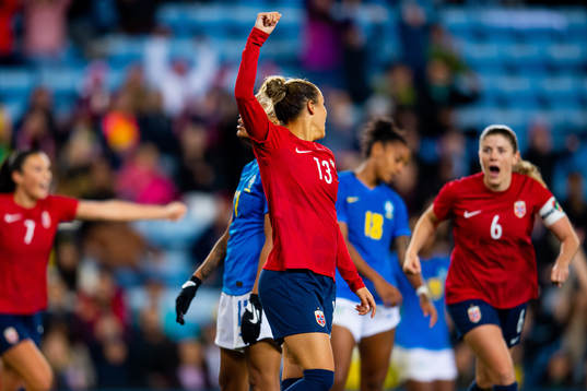 Celin Bizet Ildhusøy of Norway celebrates