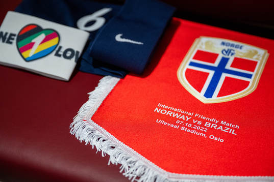 The One Love captains’ armband and the pennant of Norway